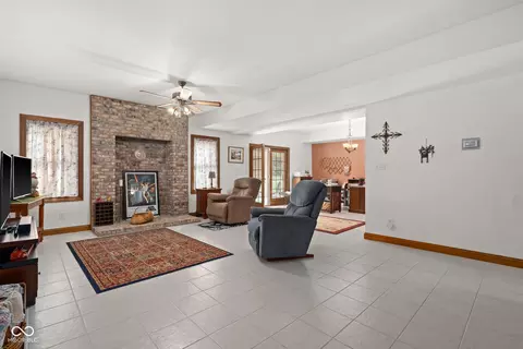 Living - 1839 Raccoon Way, Pendleton, IN 46064 photo 5 of 5