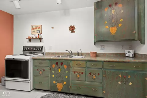 Kitchen - 1839 Raccoon Way, Pendleton, IN 46064 photo 4 of 6