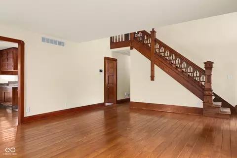 Living - 1839 Raccoon Way, Pendleton, IN 46064 photo 2 of 5