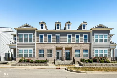 688 Lagerfield Dr, Carmel, IN 46032