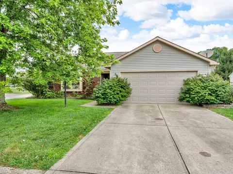 4672 Churchill Downs Cir, Greenwood, IN 46143