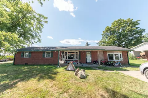 1045 Dacia St, Taylorsville, IN 47280