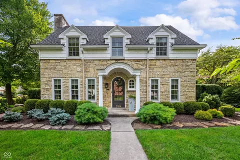 1004 N Meadow Ln, Muncie, IN 47304