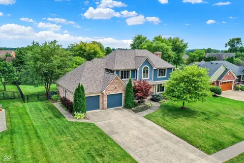 129 Yorkshire Blvd E, Indianapolis, IN 46229