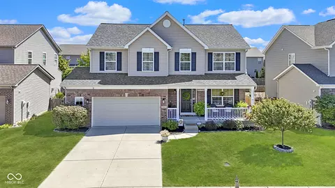 7827 Wedgetail Dr, Zionsville, IN 46077
