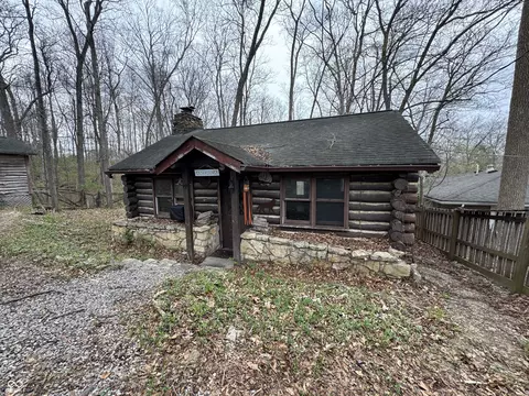 262 Hoover Dr, Princes Lakes, IN 46164