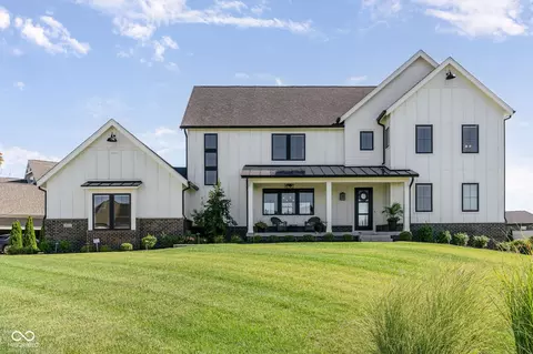 18331 Lakes End Ct, Westfield, IN 46074