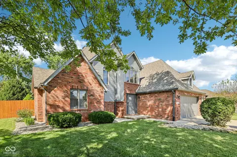 1440 Aaron Dr W, Shelbyville, IN 46176