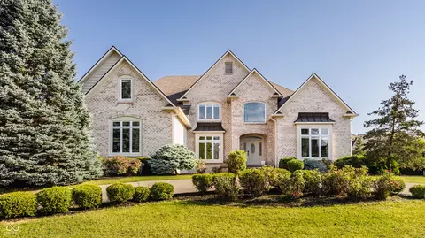 954 Deer Lake Dr, Carmel, IN 46032