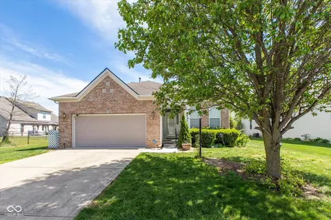 4431 Big Leaf Ln, Indianapolis, IN 46239
