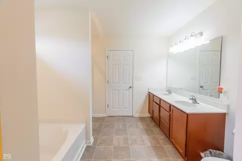 Entry Way - Undisclosed, Plainfield, IN 46168 photo 4 of 4