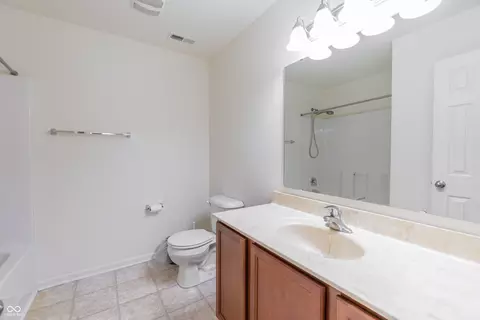 Bath - Undisclosed, Plainfield, IN 46168 photo 3 of 3