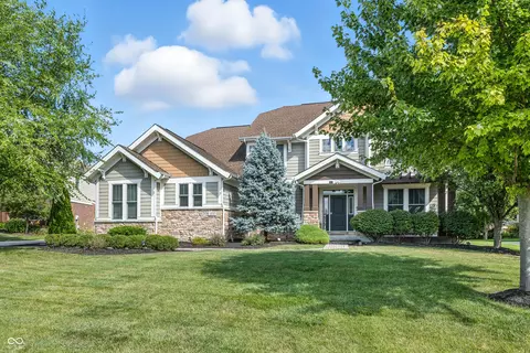14682 Woodstone Cir, Fishers, IN 46037