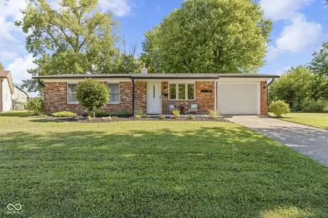 11 Devonwood Dr, Mooresville, IN 46158