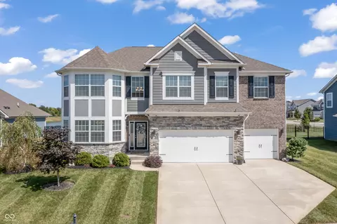 9889 Gallop Ln, Fishers, IN 46040