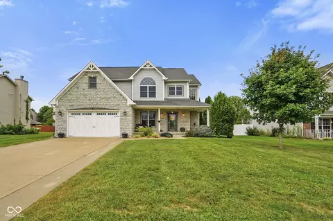 482 Acorn Dr, Whiteland, IN 46184