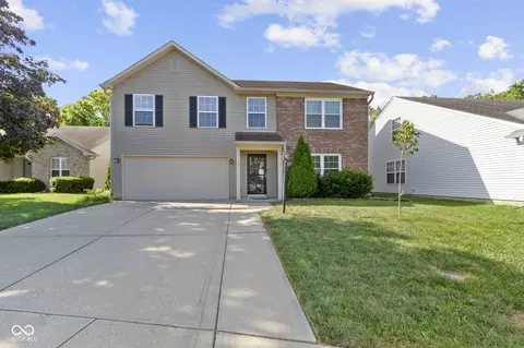 6055 Woodmill Dr, Fishers, IN 46038