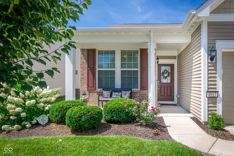 Exterior - 4917 Silverbell Dr, Plainfield, IN 46168 photo 2 of 6