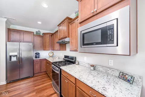 Kitchen - 4917 Silverbell Dr, Plainfield, IN 46168 photo 2 of 4