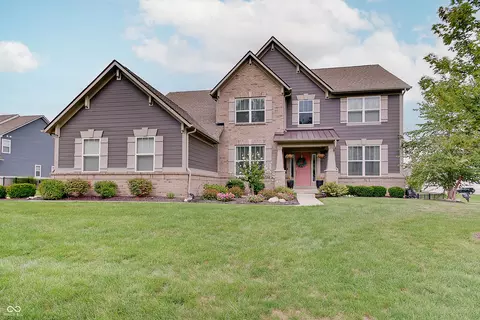 16387 Maines Valley Dr, Noblesville, IN 46062