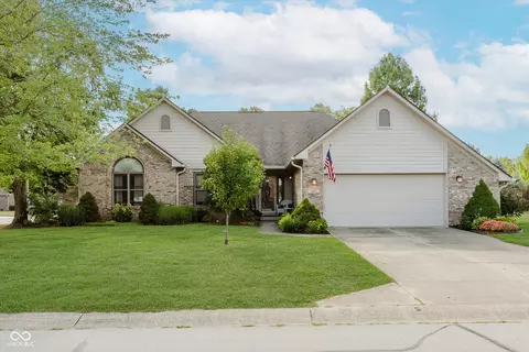 1260 Runningbrook Dr, Avon, IN 46123