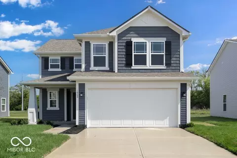 1964 Black Oak Dr, Shelbyville, IN 46176