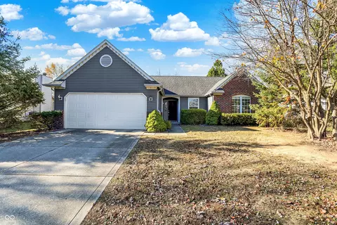 7532 Crickwood Ln, Indianapolis, IN 46268