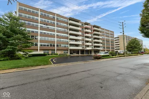 25 E 40th St #6E, Indianapolis, IN 46205