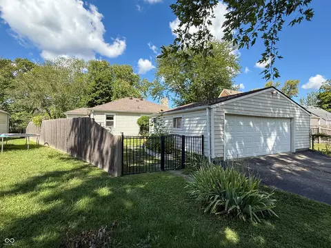 Exterior - 303 Duffey St, Plainfield, IN 46168 photo 7 of 17