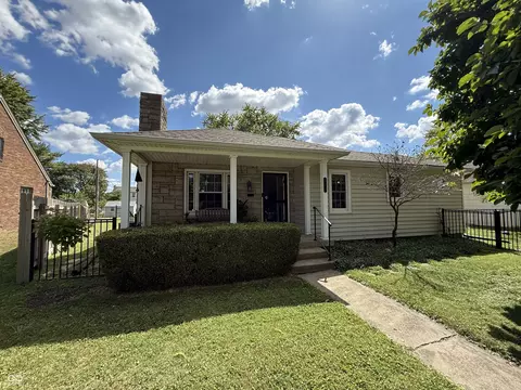 Exterior - 303 Duffey St, Plainfield, IN 46168 photo 2 of 17