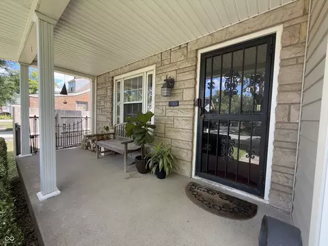 Exterior - 303 Duffey St, Plainfield, IN 46168 photo 4 of 17