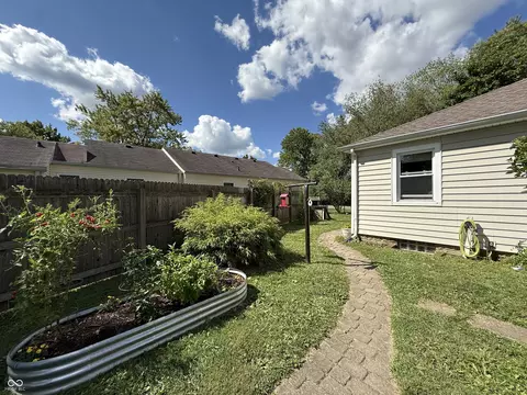 Exterior - 303 Duffey St, Plainfield, IN 46168 photo 15 of 17