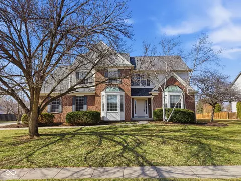 319 W Columbine Ln, Westfield, IN 46074