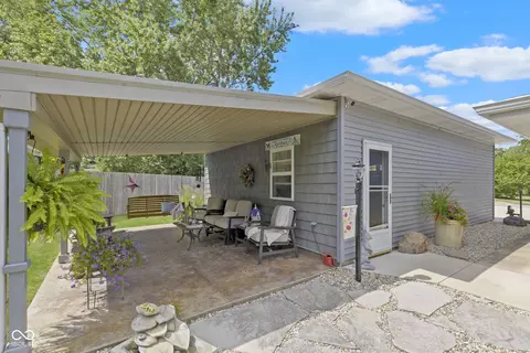 Exterior - 1206 Doud Dr, Kokomo, IN 46902 photo 4 of 11