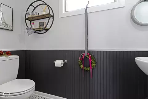 Bath - 1206 Doud Dr, Kokomo, IN 46902 photo 1 of 4