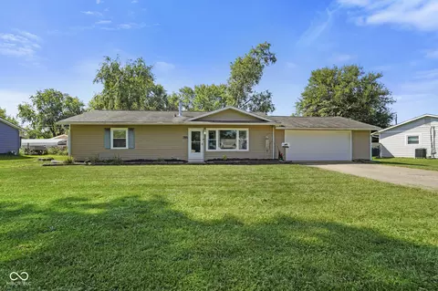 733 Melrose Dr, Whiteland, IN 46184