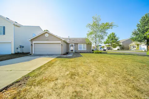 901 Brookstone Dr, Franklin, IN 46131
