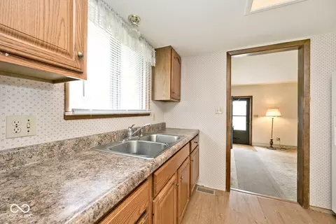 Kitchen - 5656 S County Road 600 E, Plainfield, IN 46168 photo 3 of 5