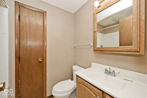 Bath - 5656 S County Road 600 E, Plainfield, IN 46168 photo 2 of 3