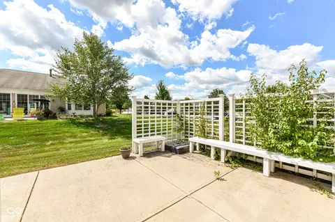 Exterior - 16159 Vintner Dr, Fishers, IN 46037 photo 4 of 9