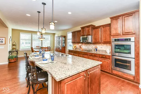 Kitchen - 16159 Vintner Dr, Fishers, IN 46037 photo 2 of 3