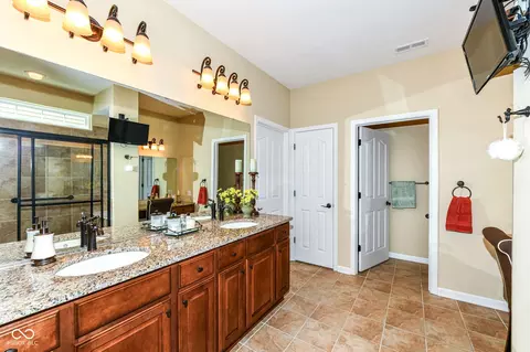 Bath - 16159 Vintner Dr, Fishers, IN 46037 photo 2 of 6