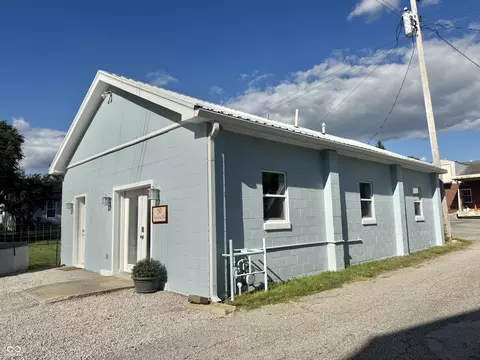 50 N Grant, Cloverdale, IN 46120