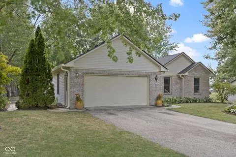 55 Terrell Dr, Pittsboro, IN 46167