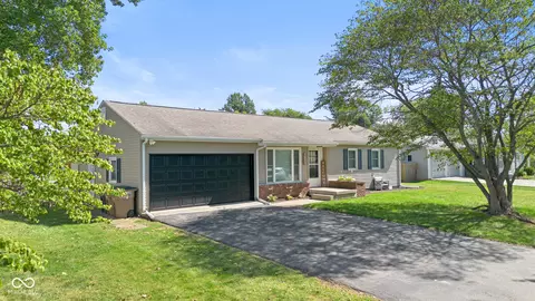 2631 Beech Dr, Columbus, IN 47203