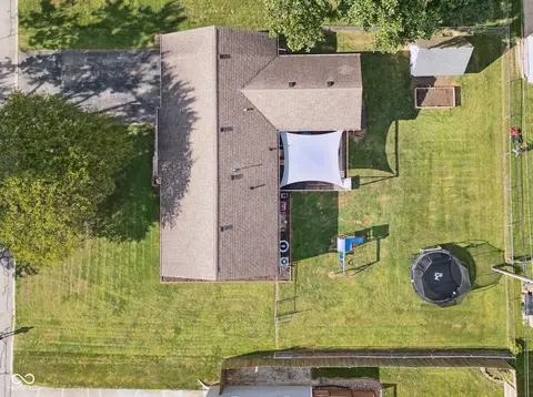 2631 Beech Dr, Columbus, IN 47203 photo 3