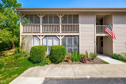 280 W Main St #F-23, Nashville, IN 47448