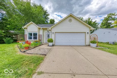 246 Creekway Ct, Whiteland, IN 46184