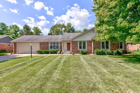 1908 Valley Brook Dr, Cumberland, IN 46229