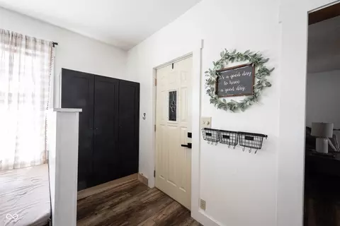 Entry Way - 241 Pearl St, Pendleton, IN 46064 photo 1 of 2